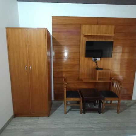 Hotel Himalayan Village 무소리에 외부 사진