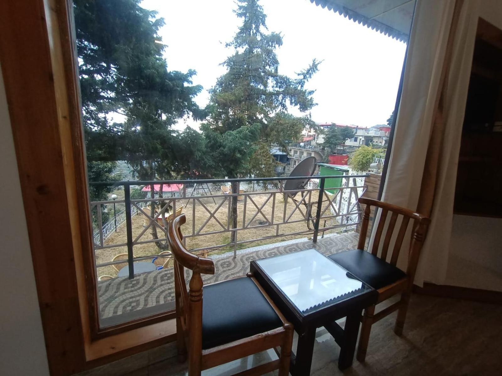 Hotel Himalayan Village 무소리에 외부 사진