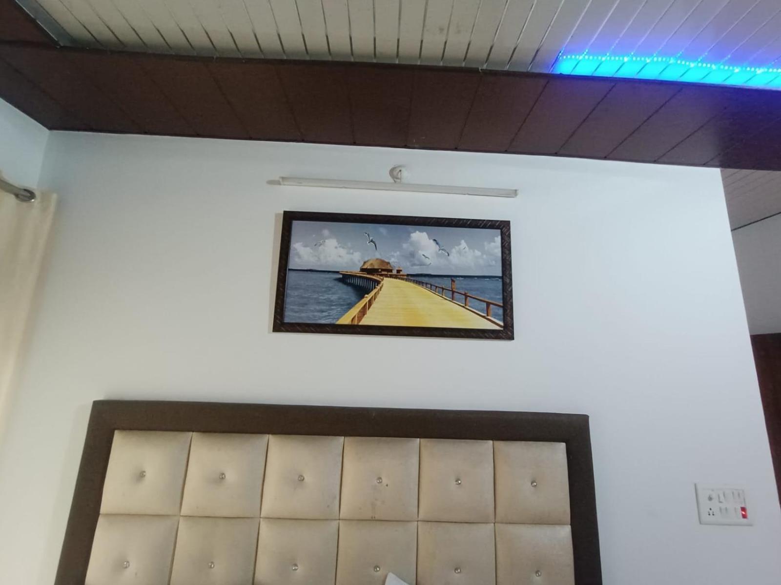 Hotel Himalayan Village 무소리에 외부 사진